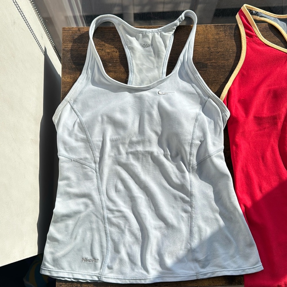 Nike workout tank tops woman’s size M